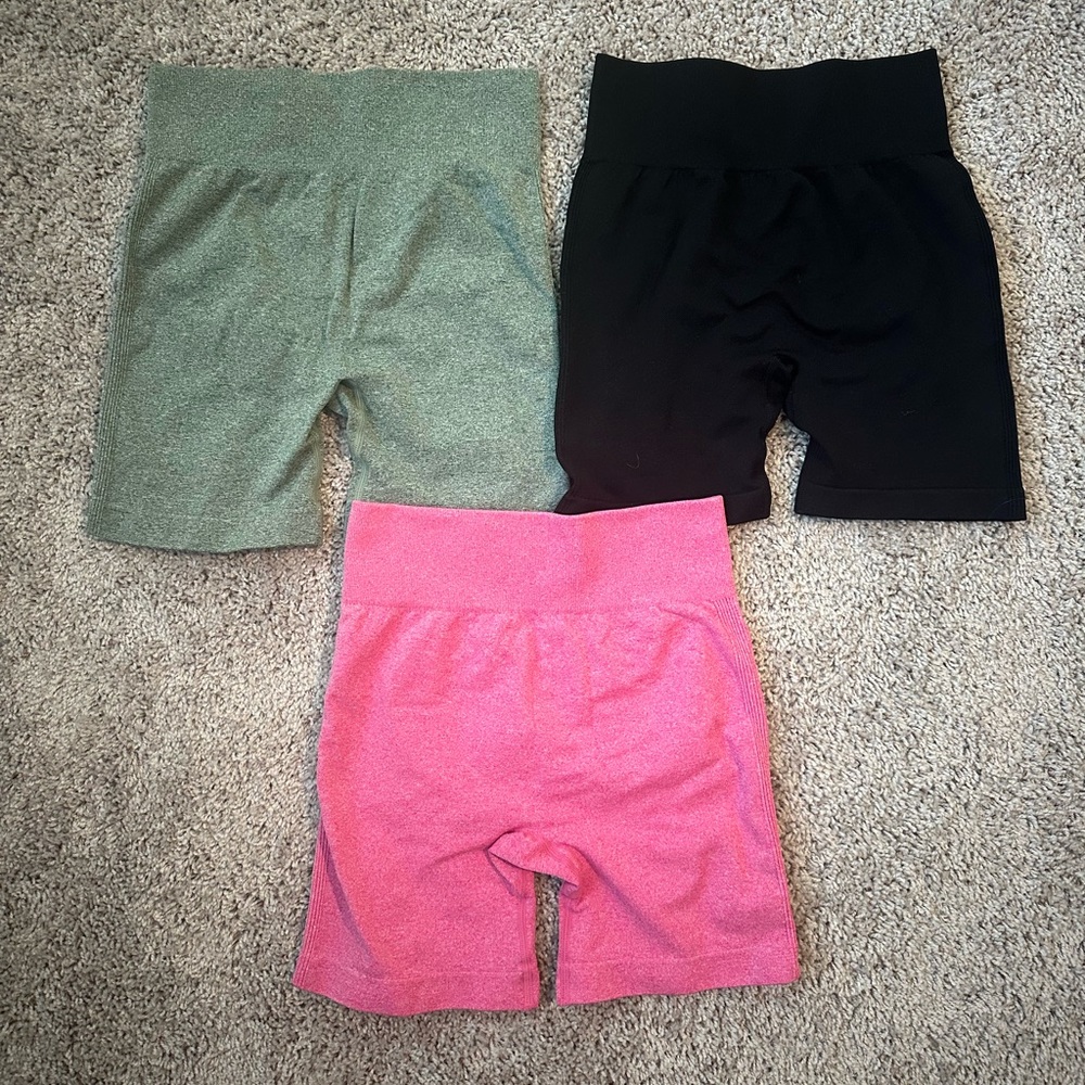 3 Pack Scrunch Workout Shorts-Amazon-Never Worn